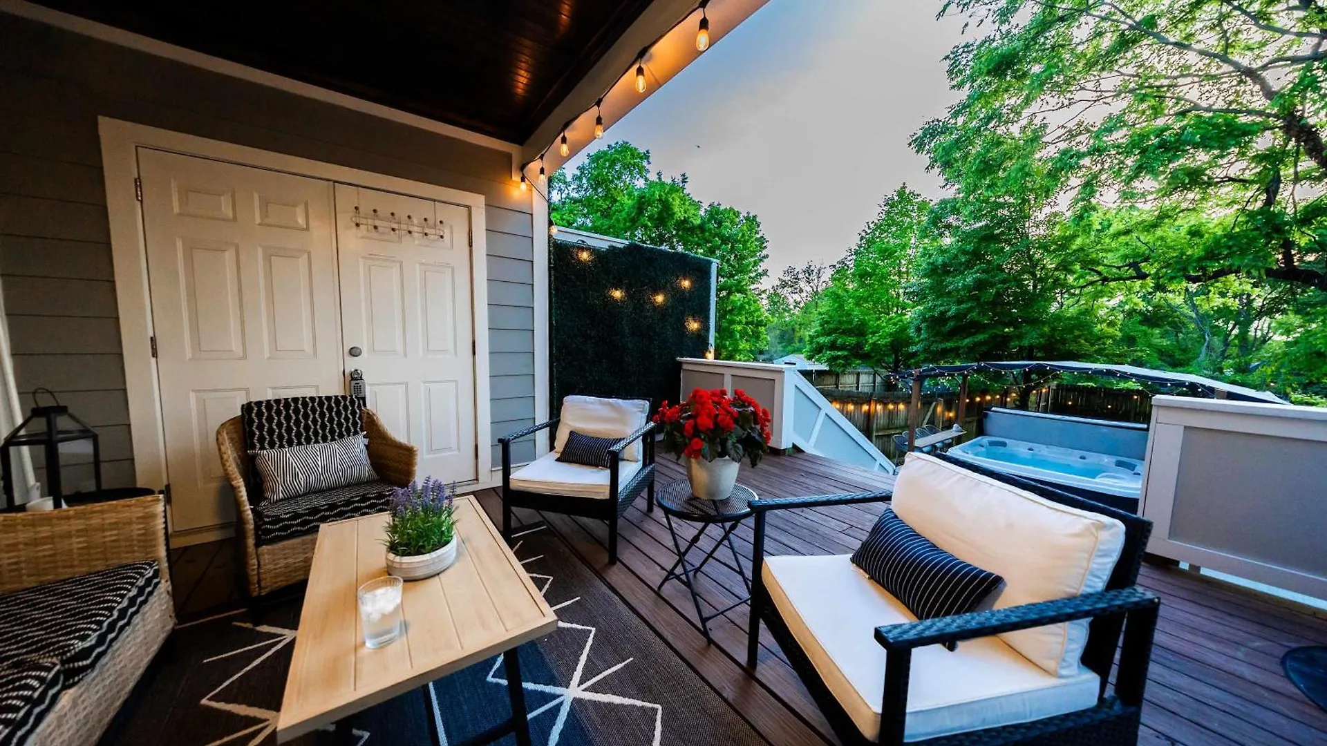 Epic Deck 4 Miles To Dwntn Arcade Games & More Nashville Stati Uniti