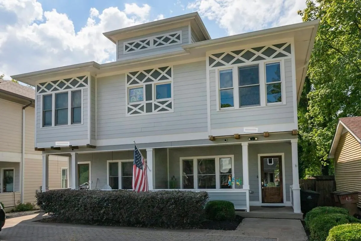 Epic Deck 4 Miles To Dwntn Arcade Games & More Nashville Holiday home